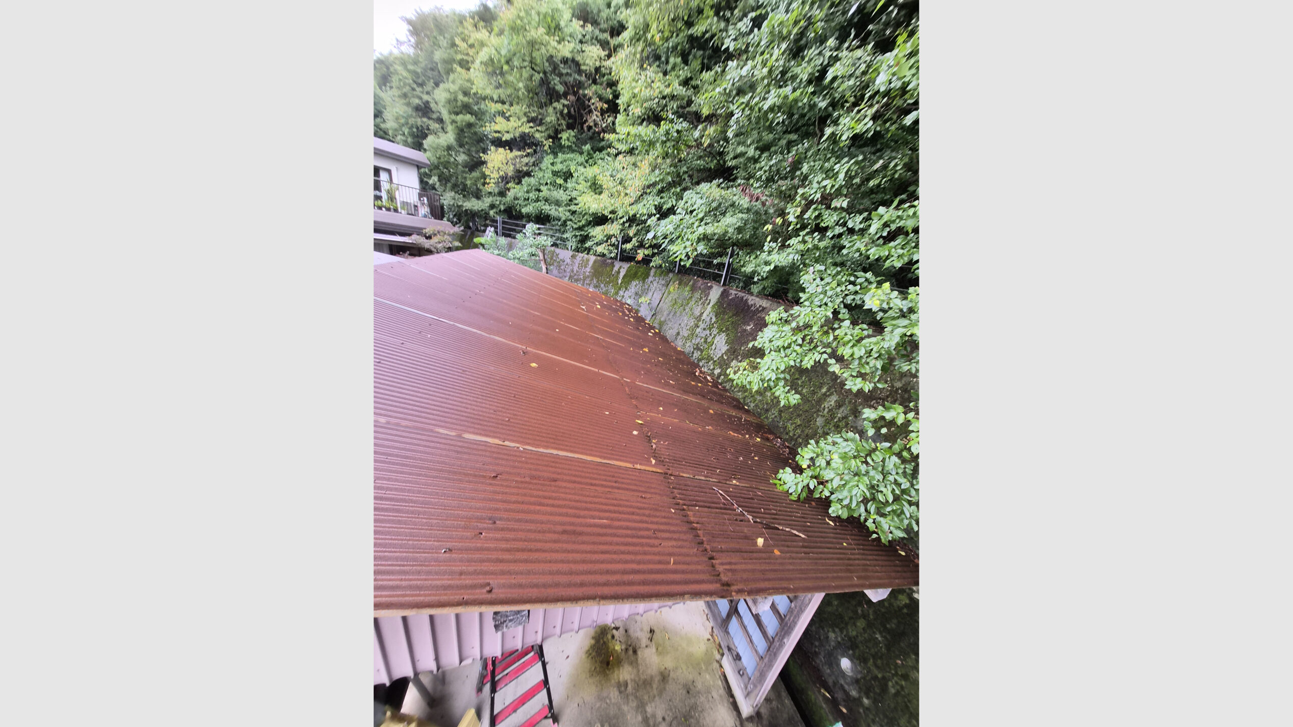 車庫の波板張り替え工事(ガルバリウム鋼板仕上げ)