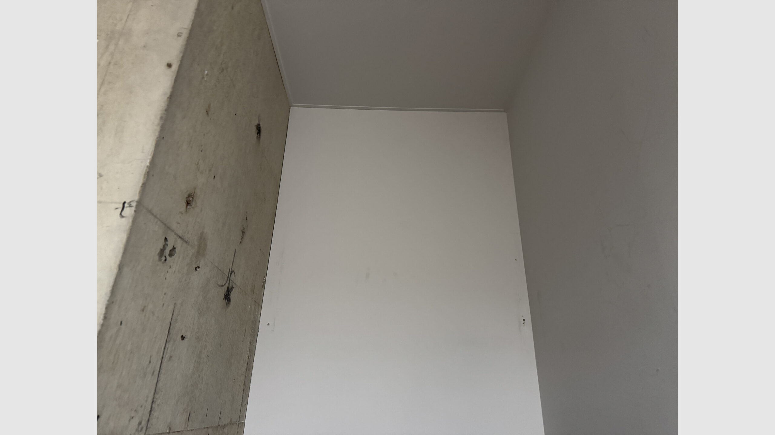 神棚を設置するための棚の造作工事