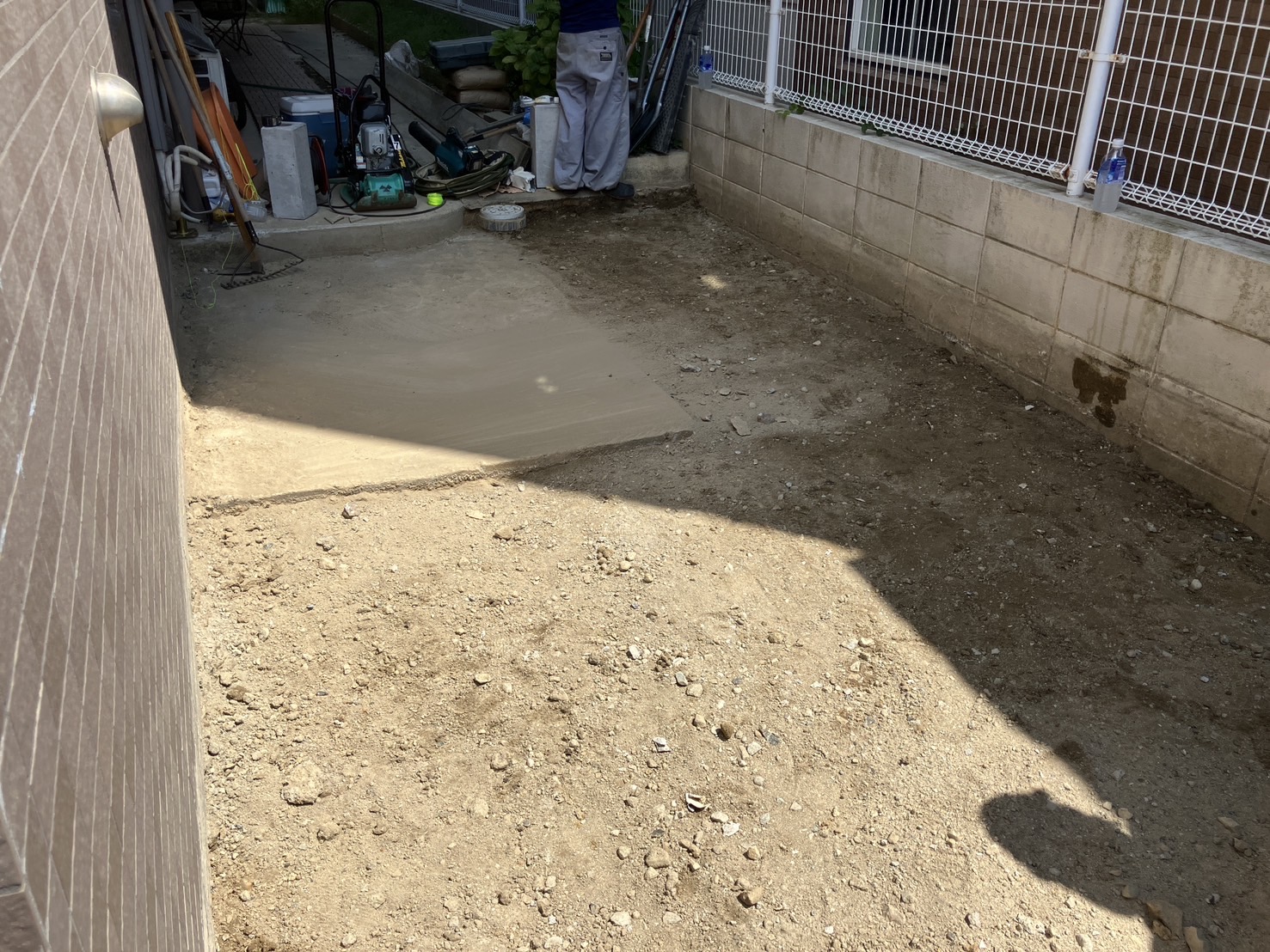 戸建てのコンクリート駐車場工事