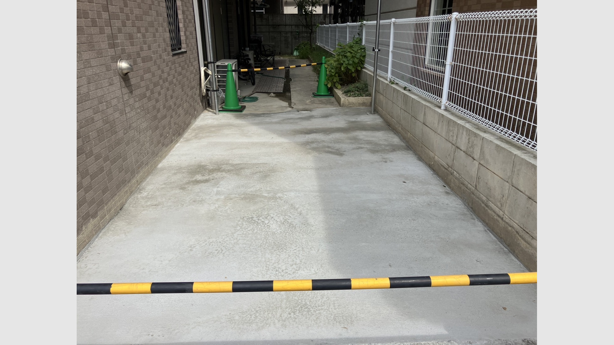 戸建てのコンクリート駐車場工事