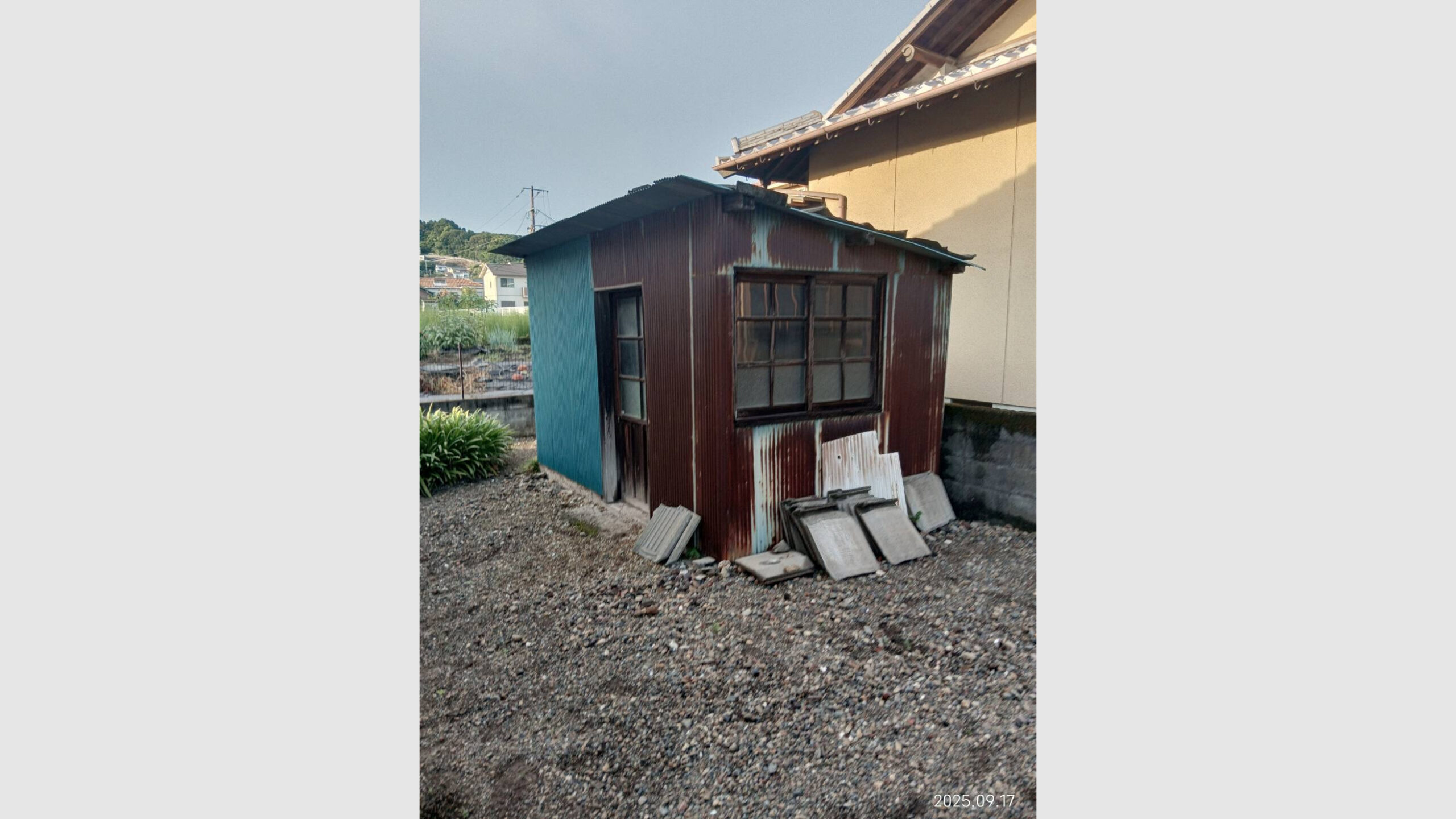 木造倉庫撤去とカーポート波板の張り替え工事