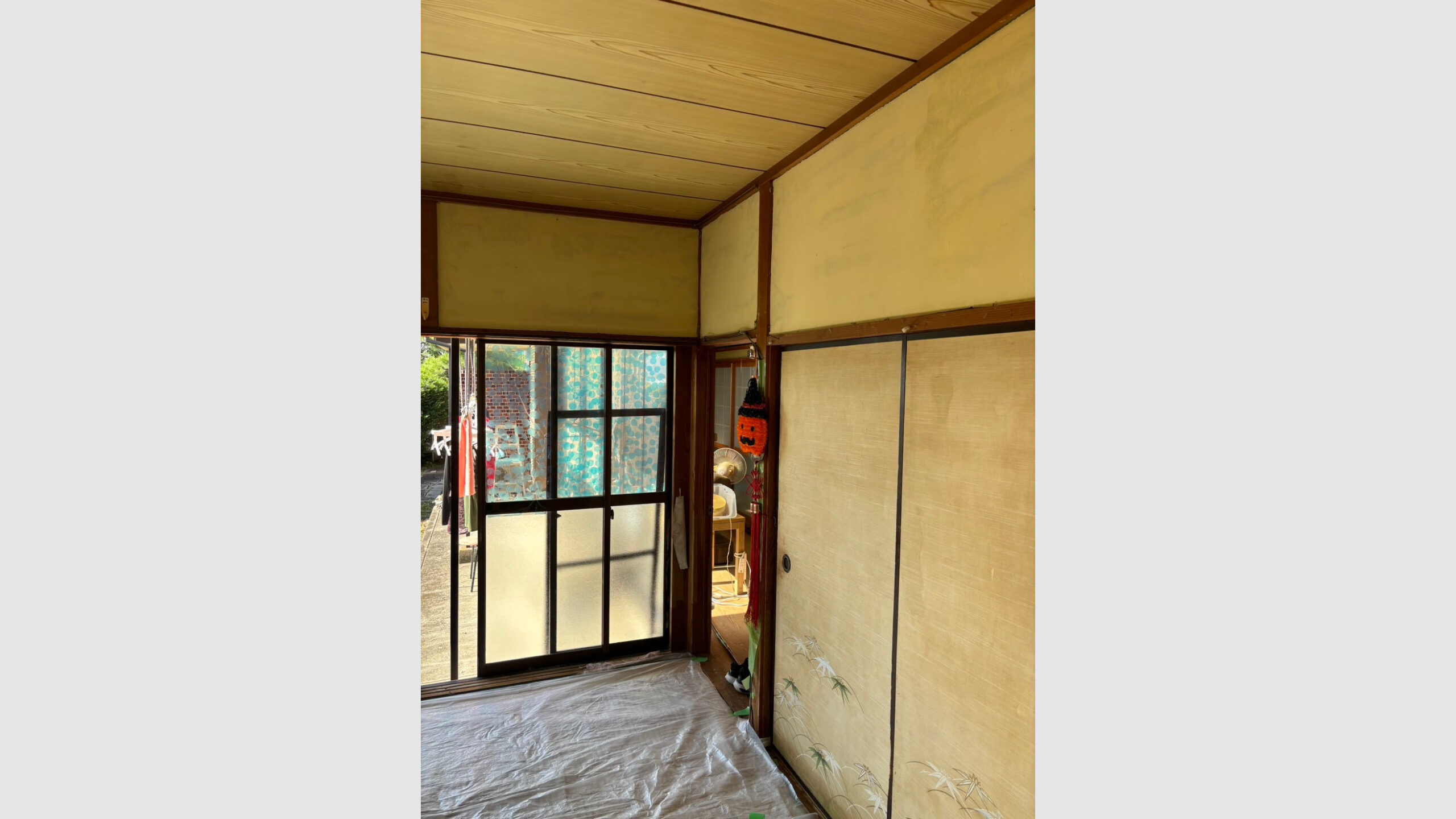 8畳和室の壁紙張り替え工事(障子も同素材で仕上げ)