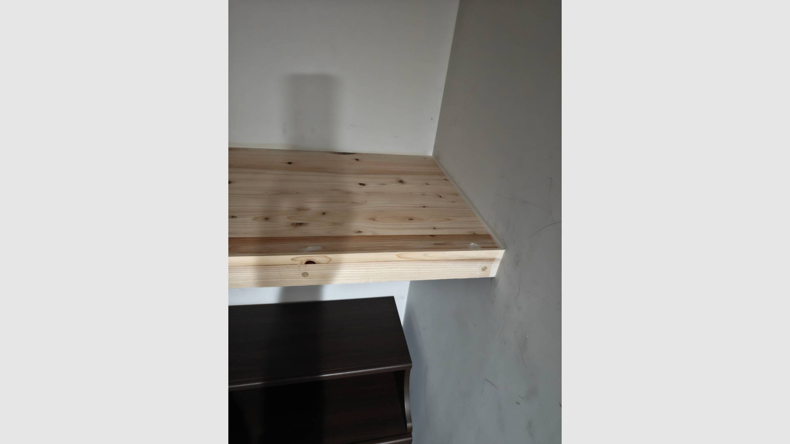 神棚を設置するための棚の造作工事