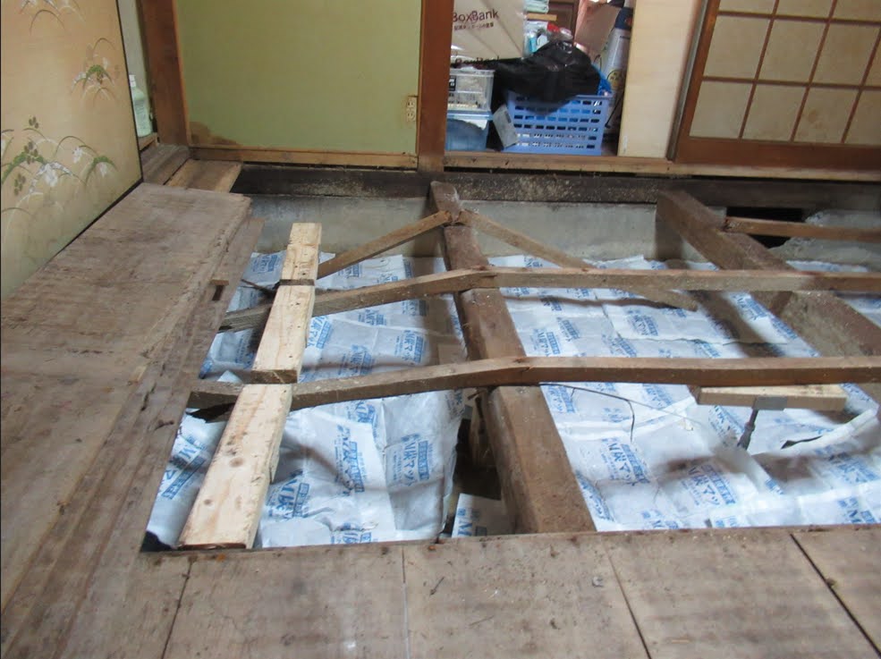 床下の補強と畳の張り替え工事