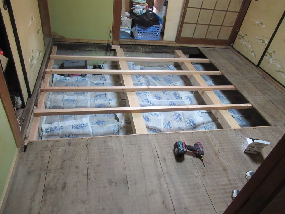 床下の補強と畳の張り替え工事