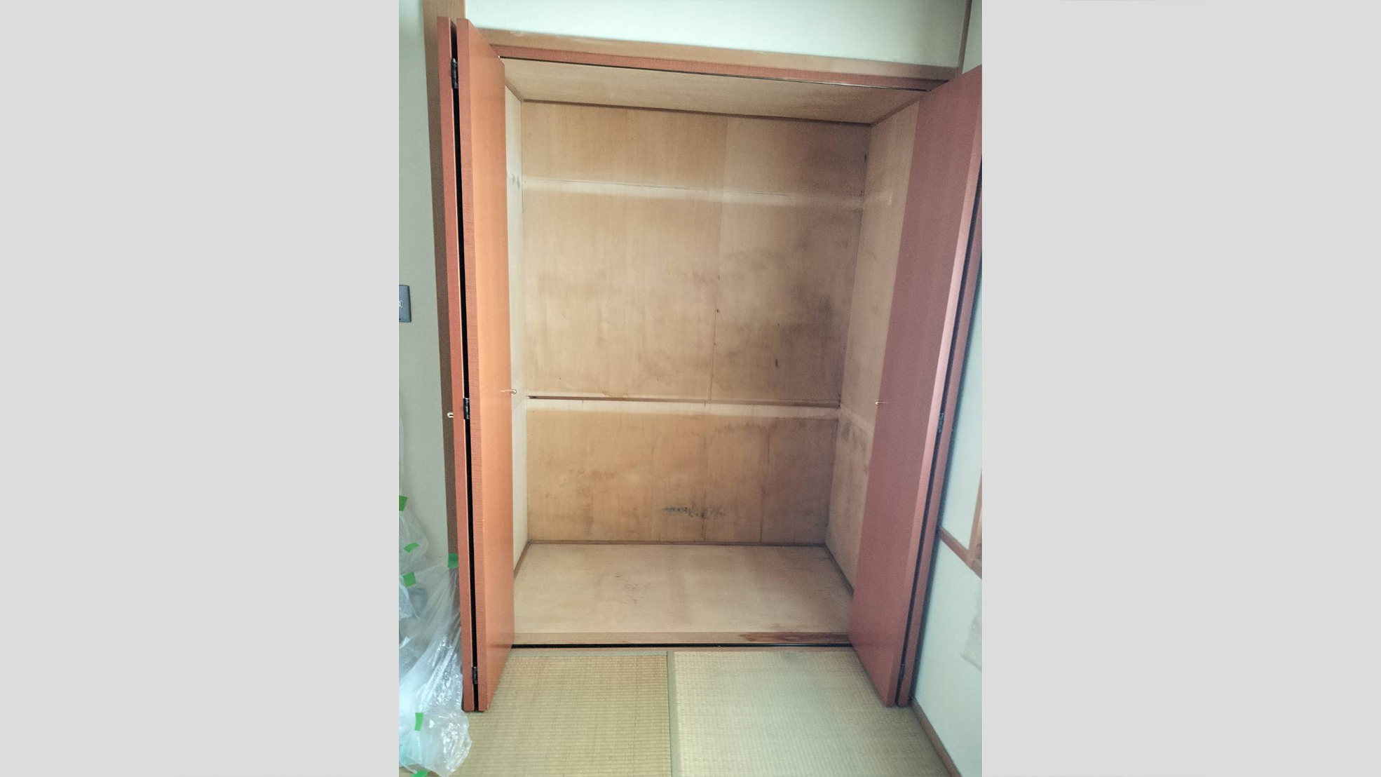 押し入れ中板の取り外し工事