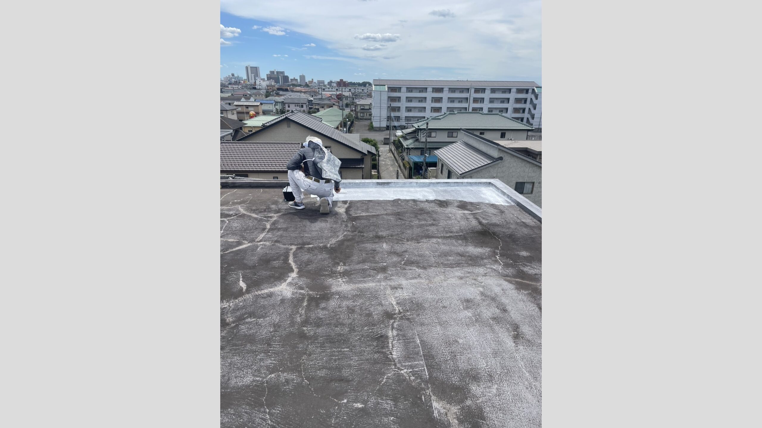 マンションの屋上に断熱塗料(キルコート)施工