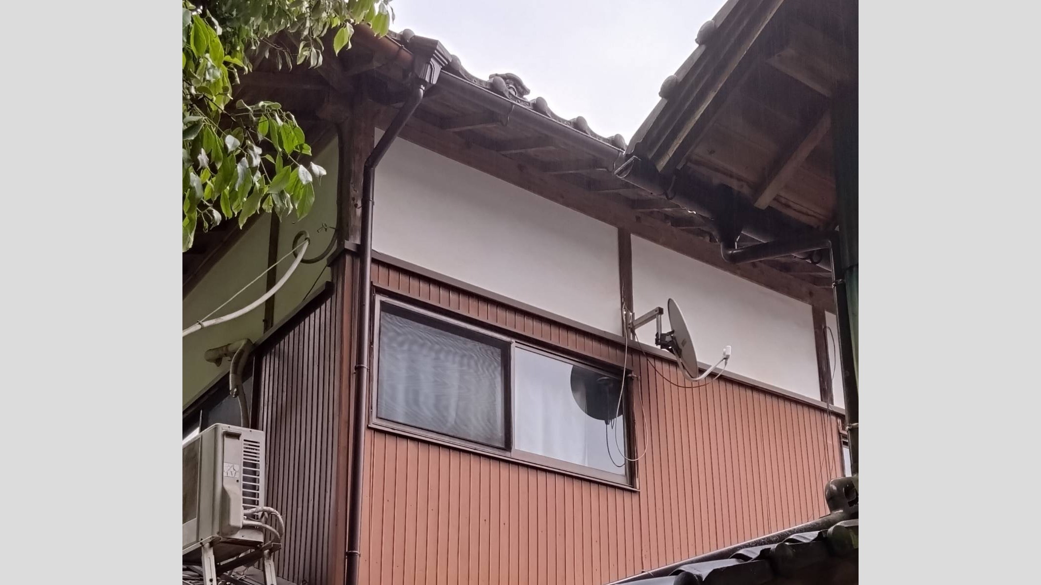 雨どいの部分修理工事