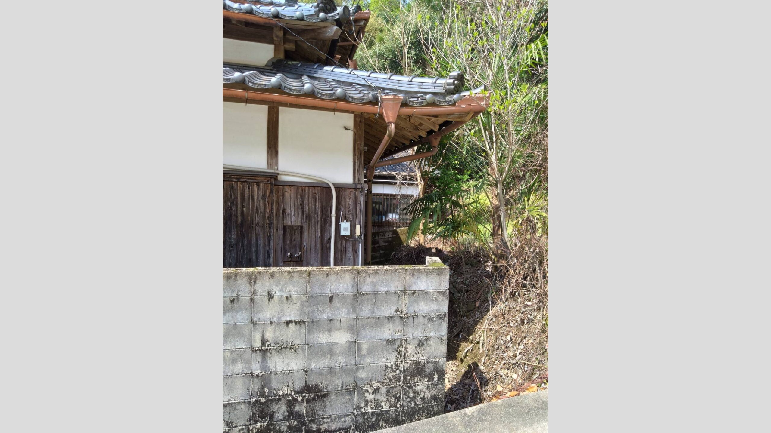 雨どいの部分修理工事