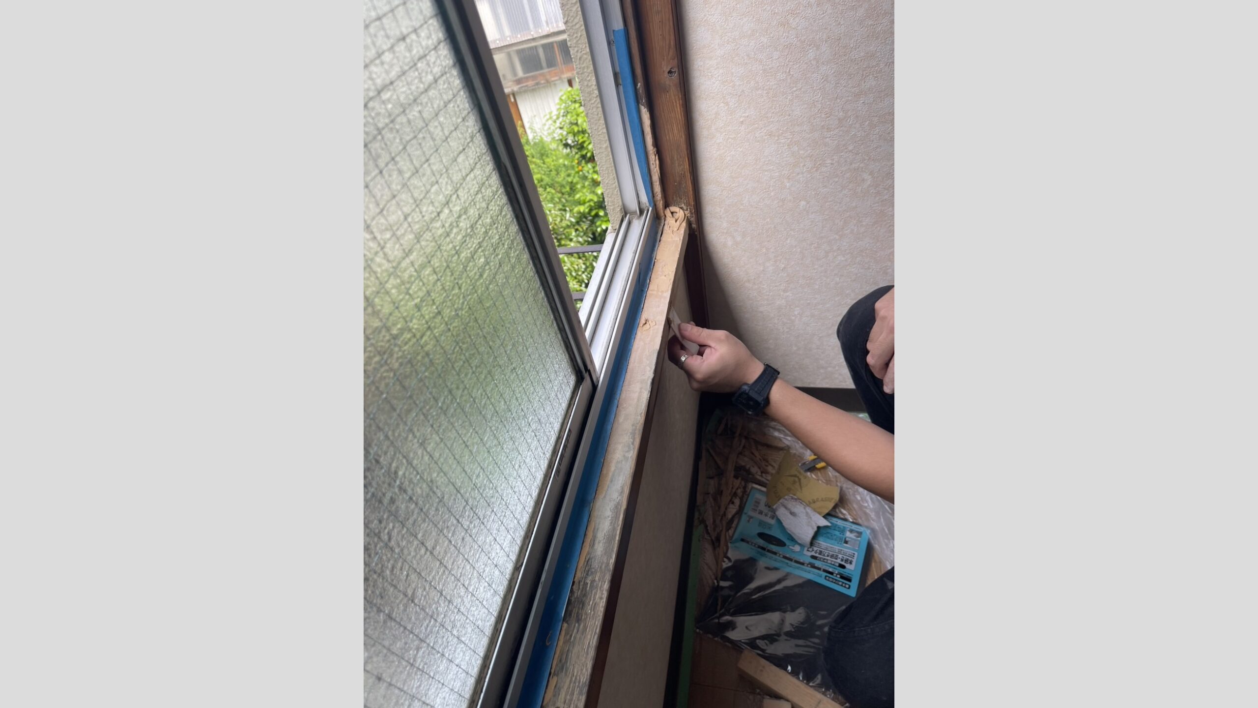 窓枠の腐食補修工事