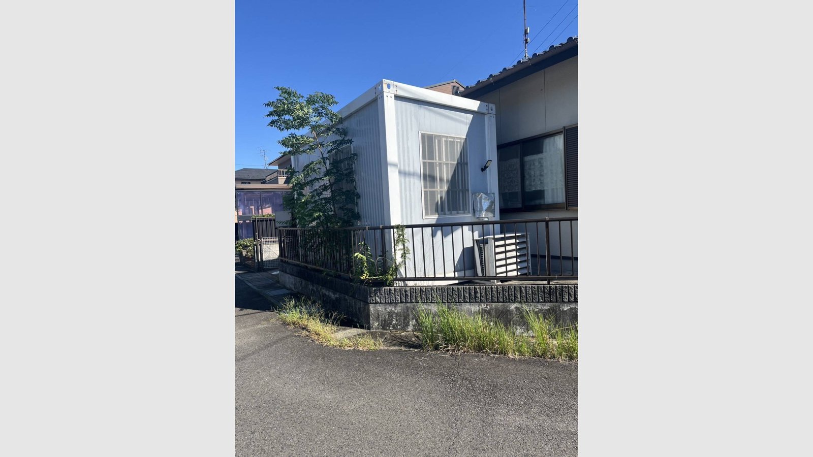 敷地内プレハブの解体工事